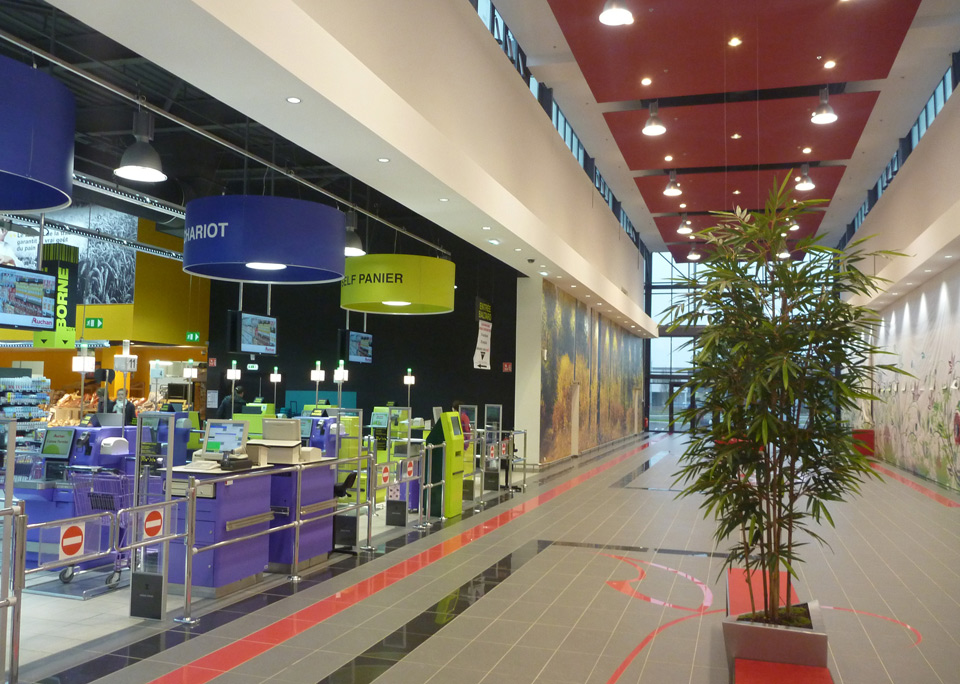 REA HALL hozizon droit po WEB.jpg